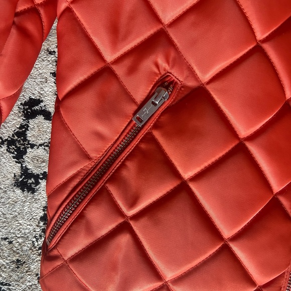 7 For All Mankind Women’s Quilted Bomber Jacket Orange XS - EUC - Picture 2 of 5